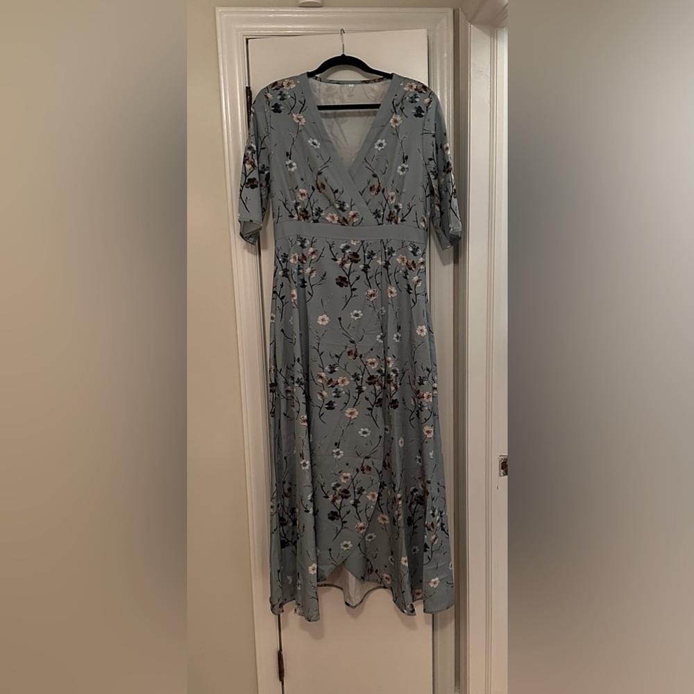 Beautiful Floral V-Neck Midi Dress
